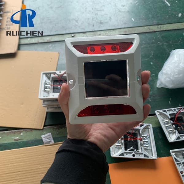 <h3>high quality road stud light for motorway--RUICHEN Solar road </h3>
